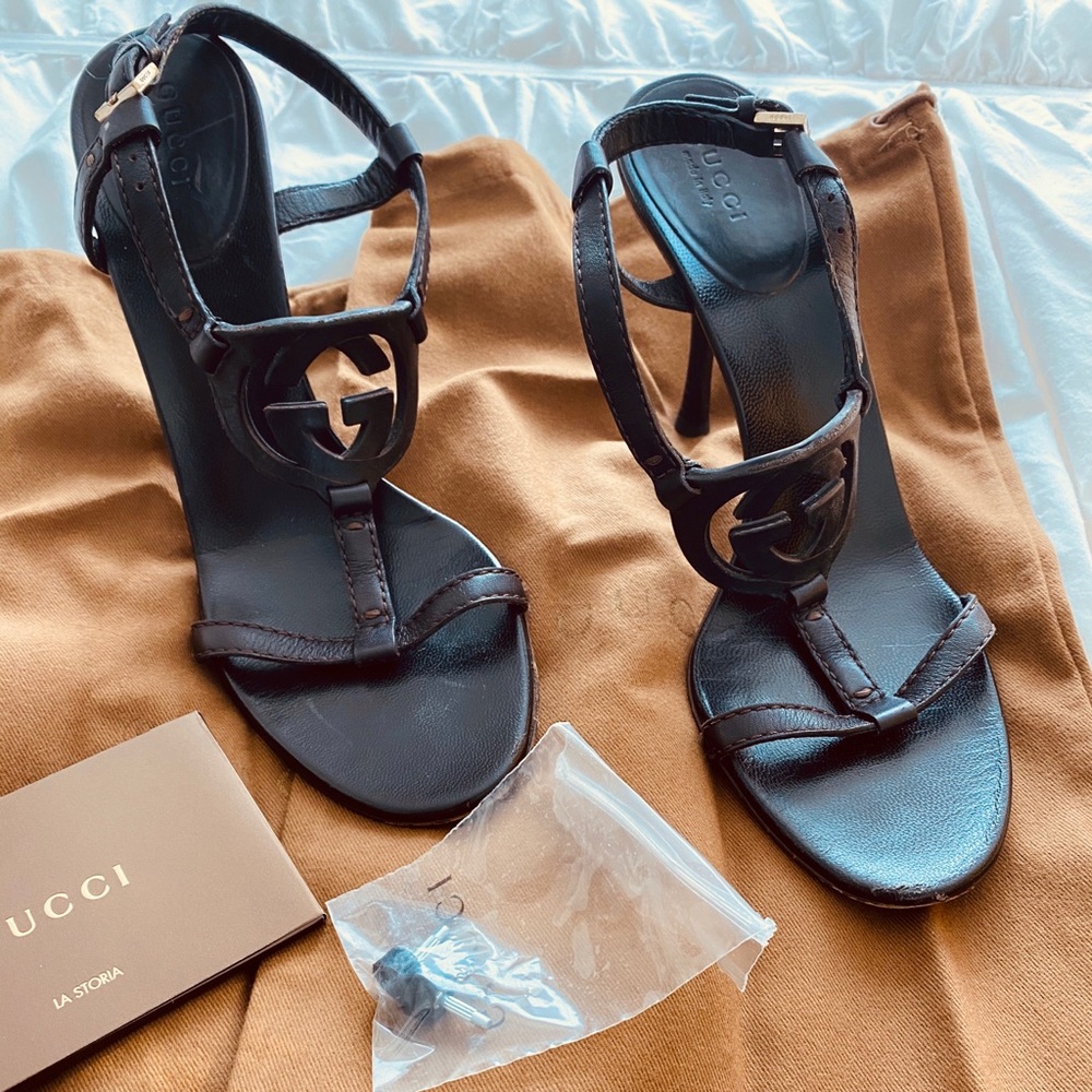 Gucci Sandals - size 7 (brown)